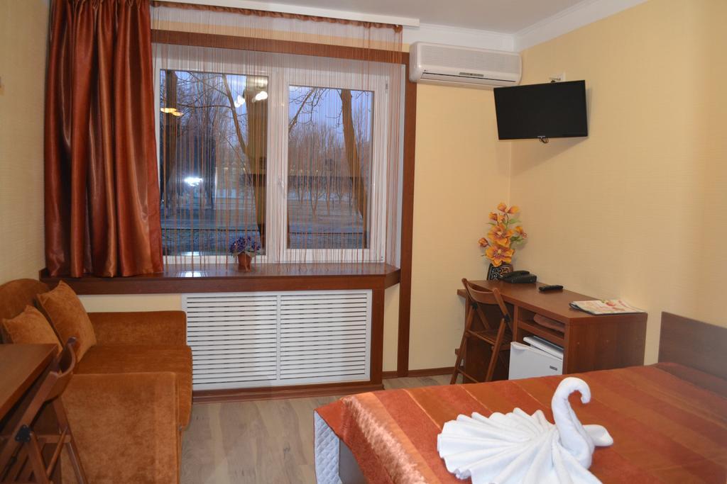 City Hotel Gomel Exterior foto