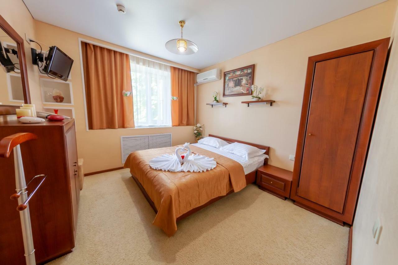 City Hotel Gomel Exterior foto